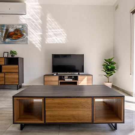F11 Room 2, Private Room Two Single Beds Shared Bathroom In Shared Flat Msida Zewnętrze zdjęcie