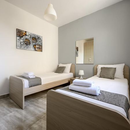 F11 Room 2, Private Room Two Single Beds Shared Bathroom In Shared Flat Msida Zewnętrze zdjęcie