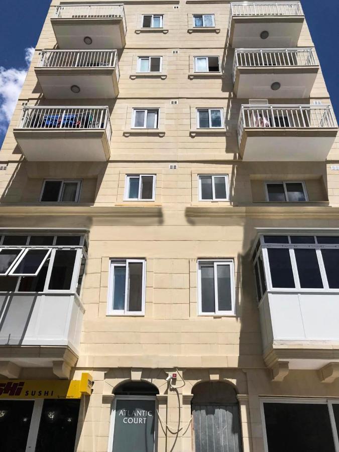 F11 Room 2, Private Room Two Single Beds Shared Bathroom In Shared Flat Msida Zewnętrze zdjęcie