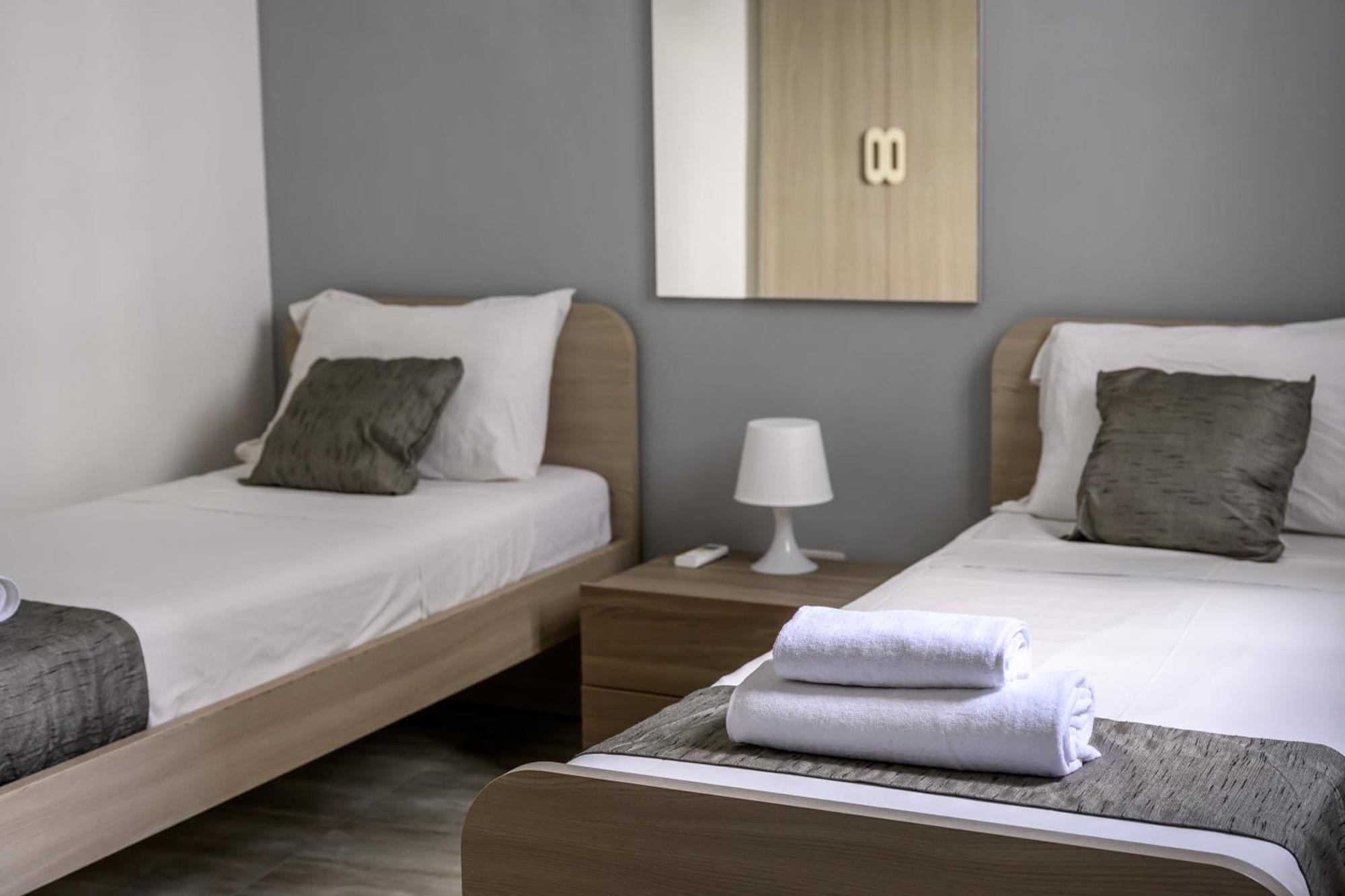 F11 Room 2, Private Room Two Single Beds Shared Bathroom In Shared Flat Msida Zewnętrze zdjęcie